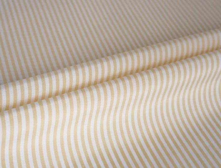 Påføringen av slitesterk og vakker garn-farget ermet fôrstoff i high-end dressdesign