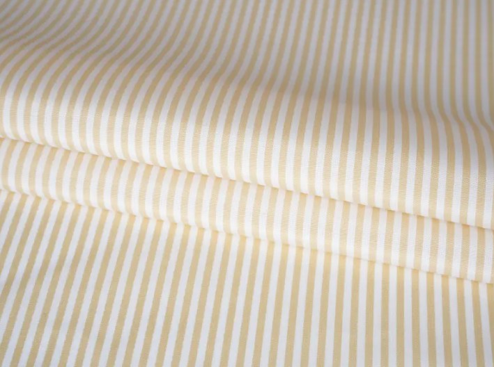 Polyester Yarn-Dyed Sleeve Fining Fabric: Bygge en solid forsvarslinje for klær med høy styrke og holdbarhet